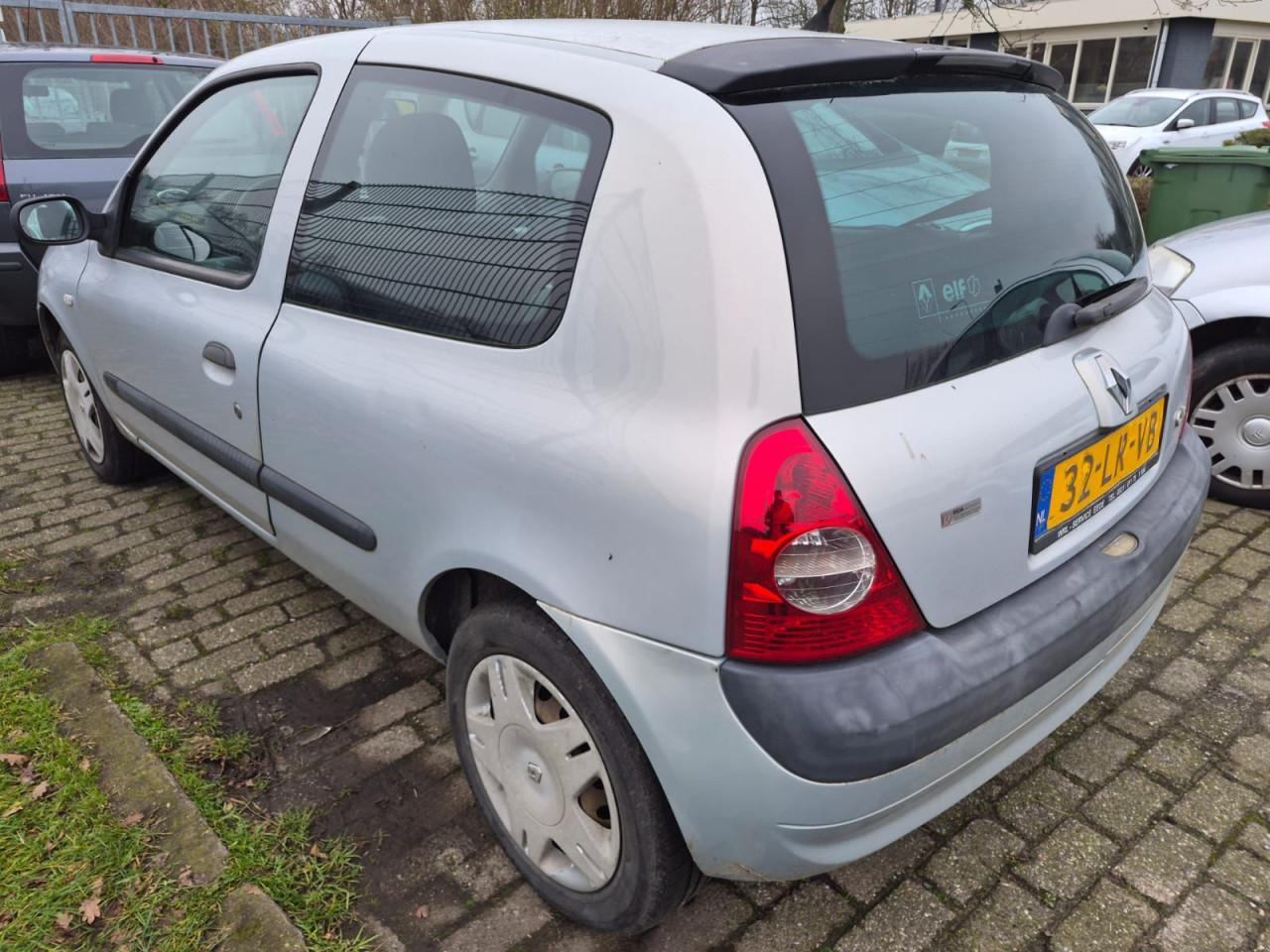 Renault Clio II 1.2-16V  Apk 28-1-2027