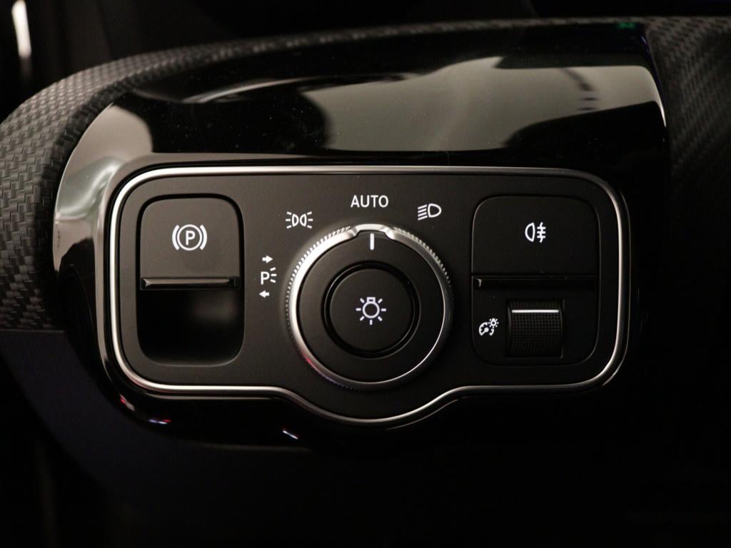 Mercedes-Benz Cla 180 star edition | dodehoekassistent | parkeerpakket met