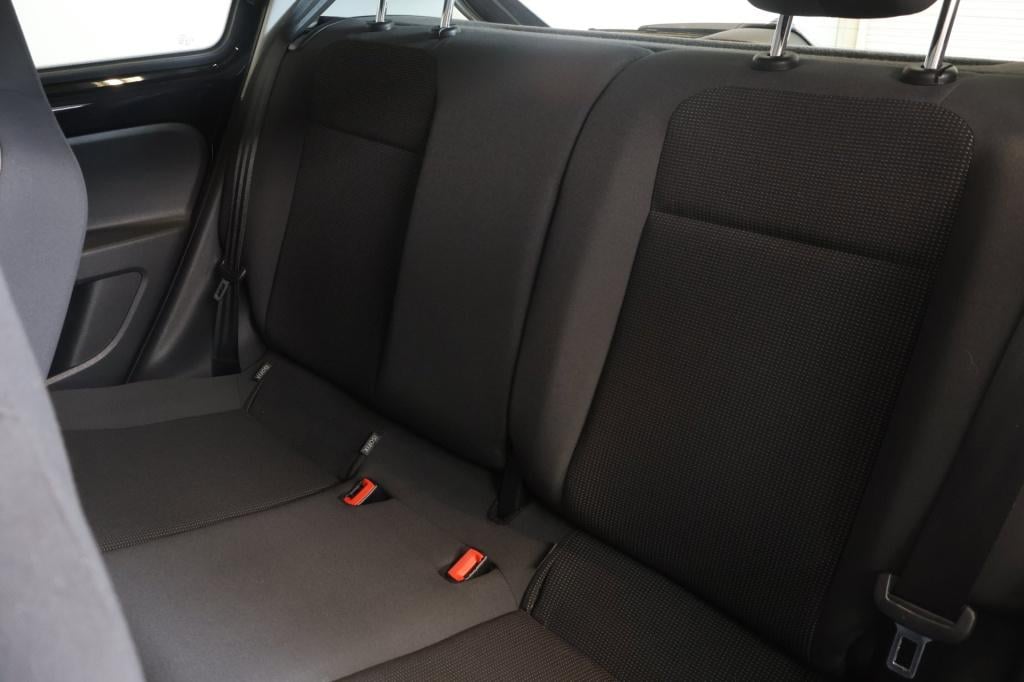 Volkswagen UP! 1.0 high up! bluemotion nl auto, airco, cruise controle, pdc