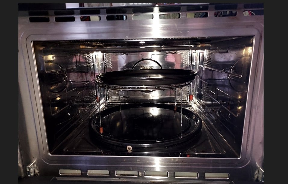 Combi oven-magnatron