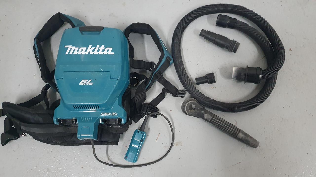 Makita stofzuiger (body) DVC260