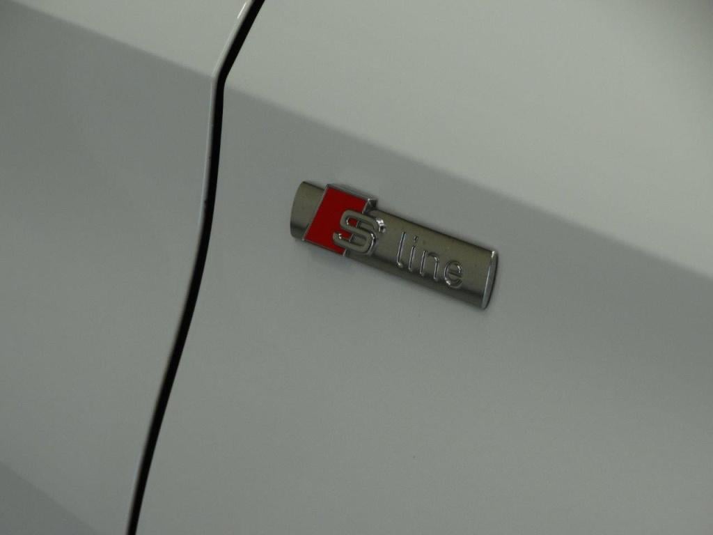 Audi A3 35 tfsi 150pk s tronic s line edition