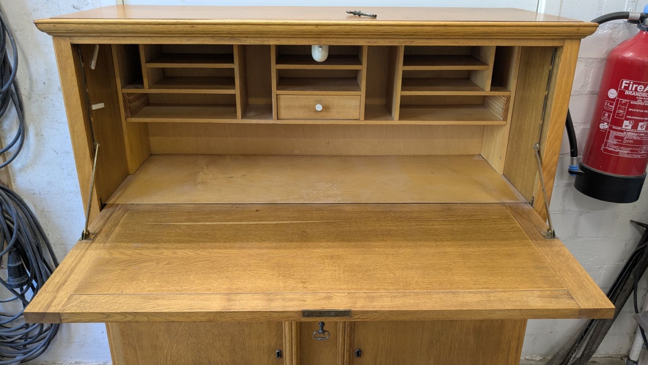 Secretaire / Bureau met klep