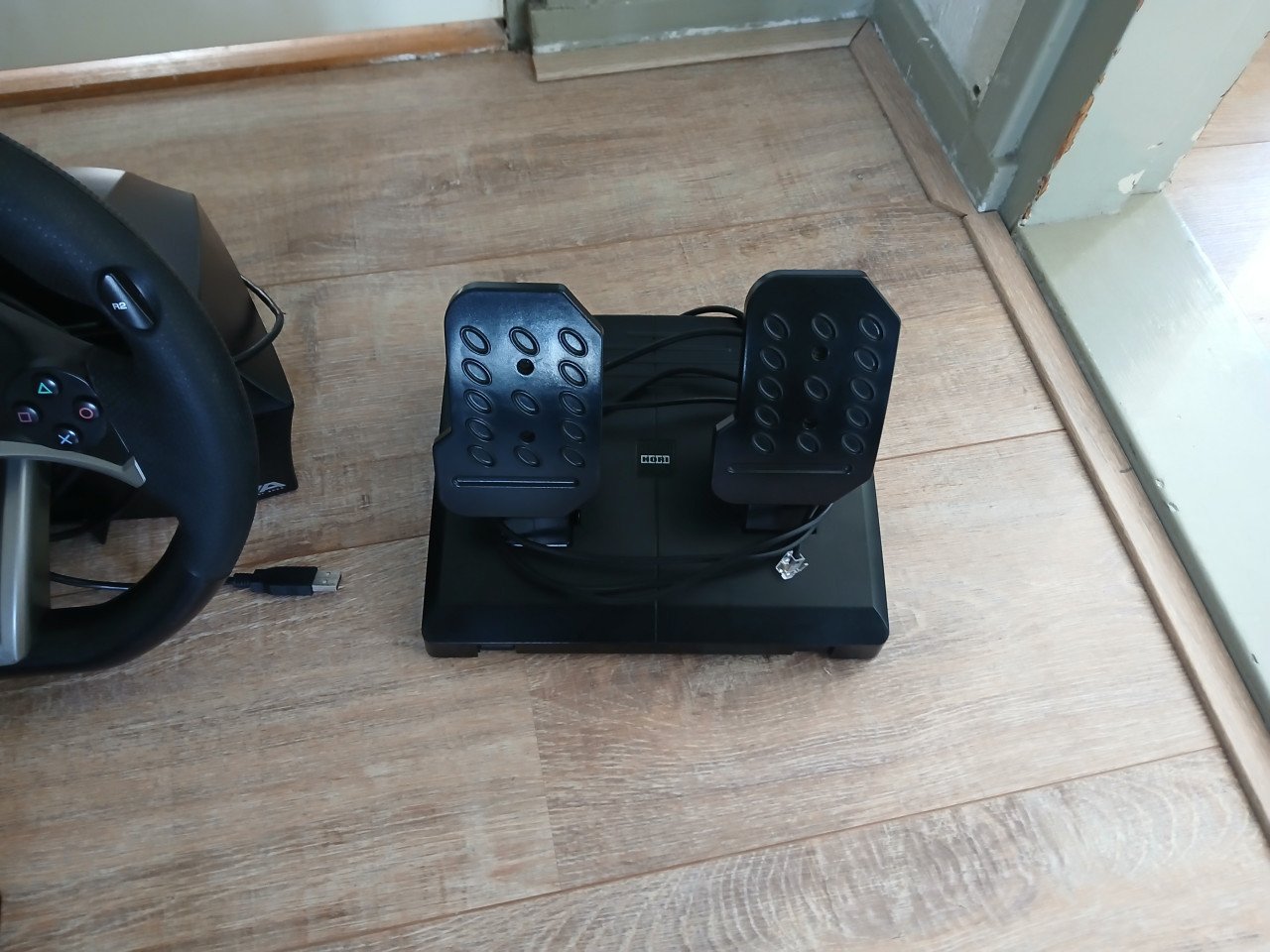Hori racing wheel apex ps4