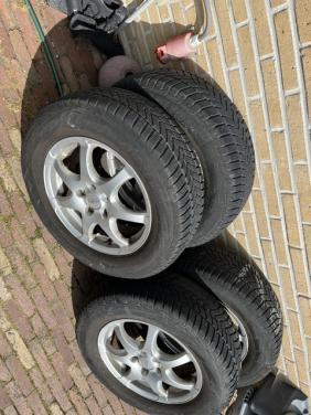 Aluminium velgen met banden