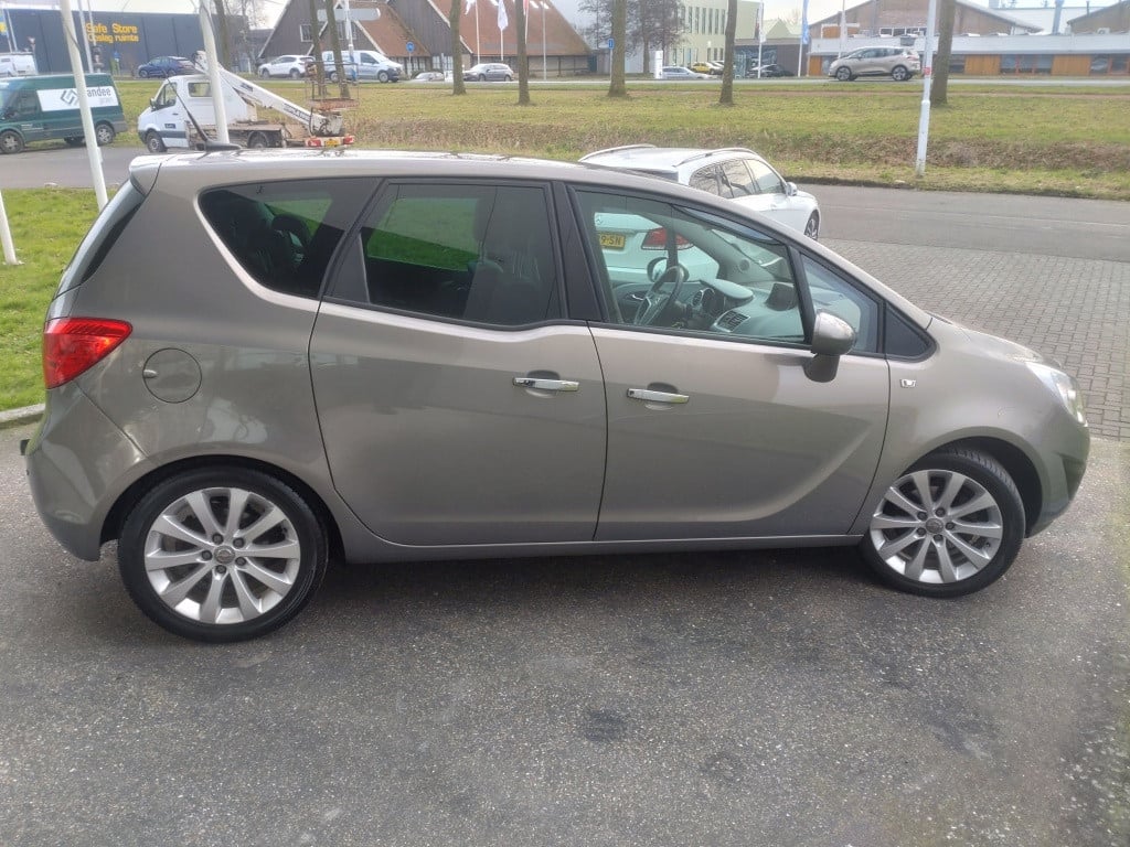 Opel Meriva 1.4i turbo cosmo