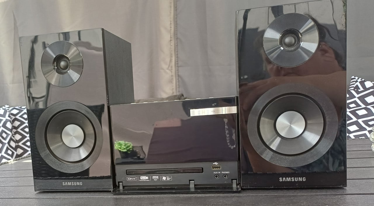 Samsung micro set ( 70 watt)