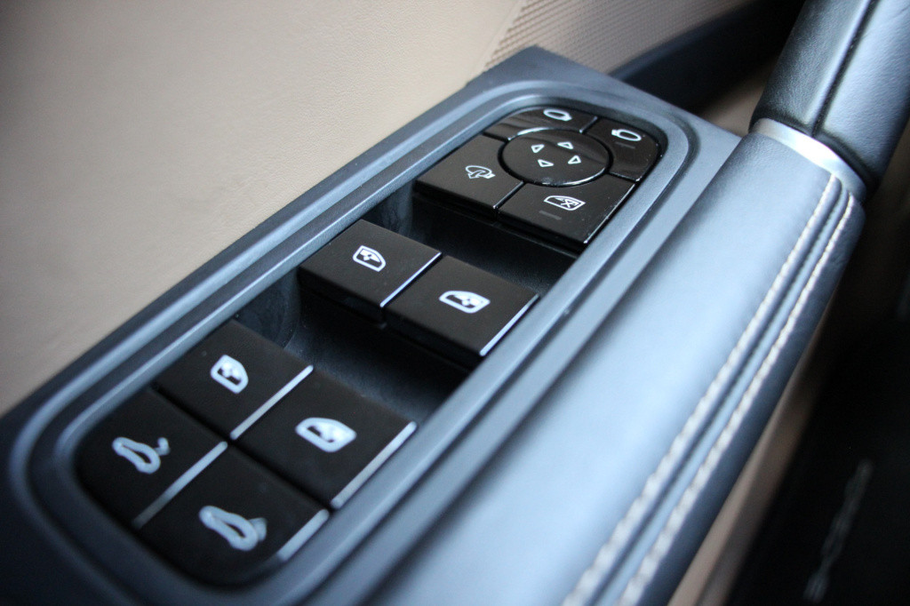 Porsche Cayenne 3.0 | sportdesign | pano | luchtvering | adaptief cruise co