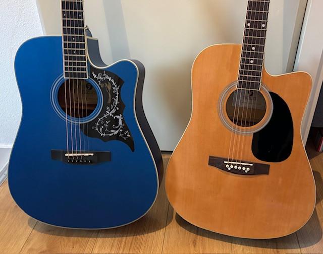2 akoestische gitaren in nieuwstaat.