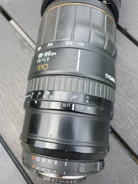 Heel grote sigma lens 150-500 mm...