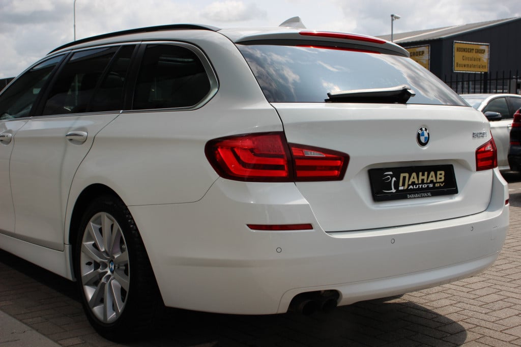 BMW 5 Serie touring 523i high executive | leder | memory | pano | dealer on