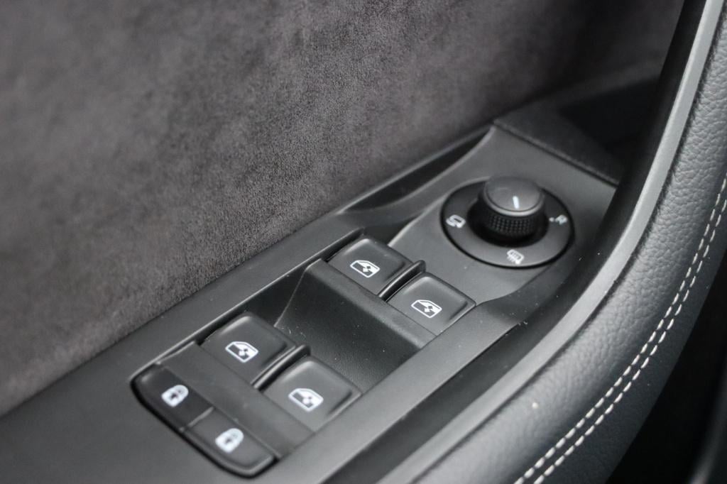 Skoda Superb combi 1.4 tsi iv sportline business 218pk dsg6 | panoramadak |