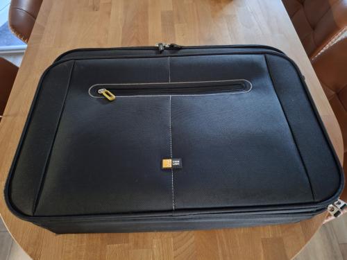 Te koop nieuwe zwarte laptoptas