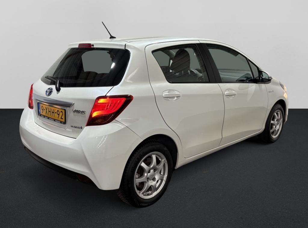 Toyota Yaris 1.5 hybrid lease