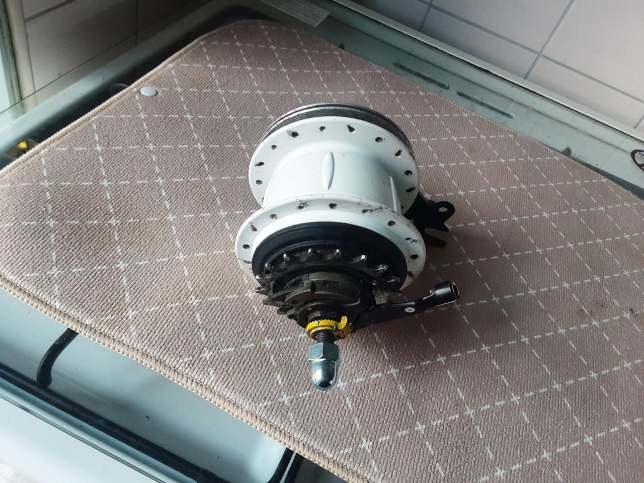 Shimano Nexus 8 speed naaf,rollerbrake rem