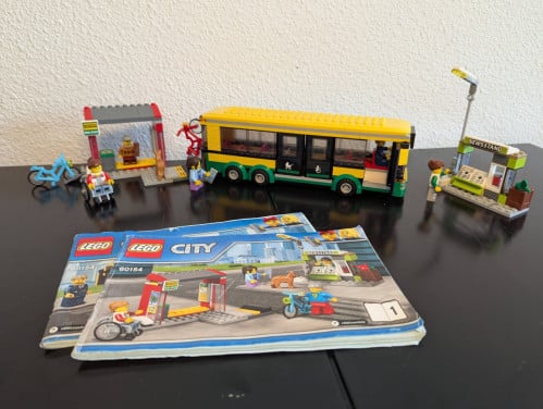 LEGO City Busstation 60154