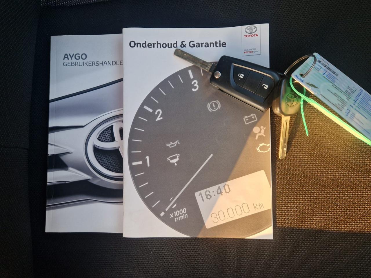 TE KOOP TOYOTA AYGO 1.0 VVT -I-X FUN EURO 6 ZUINIGHEIDSLABEL B