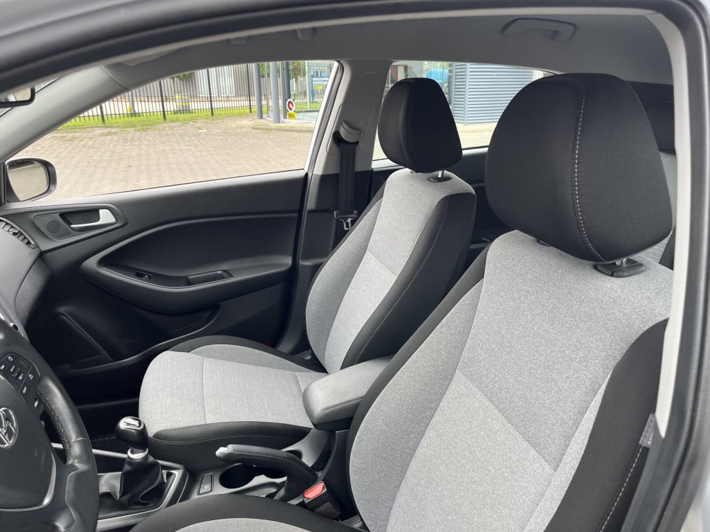 Hyundai I 20 1.2 hp i-motion premium 42 dkm