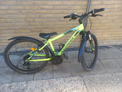 Te koop 24 inch jongen/meisjes mountainbike