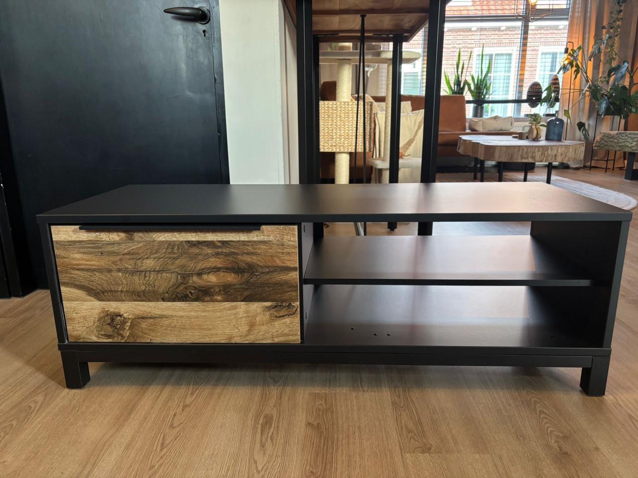 TV meubel in zeer goede staat