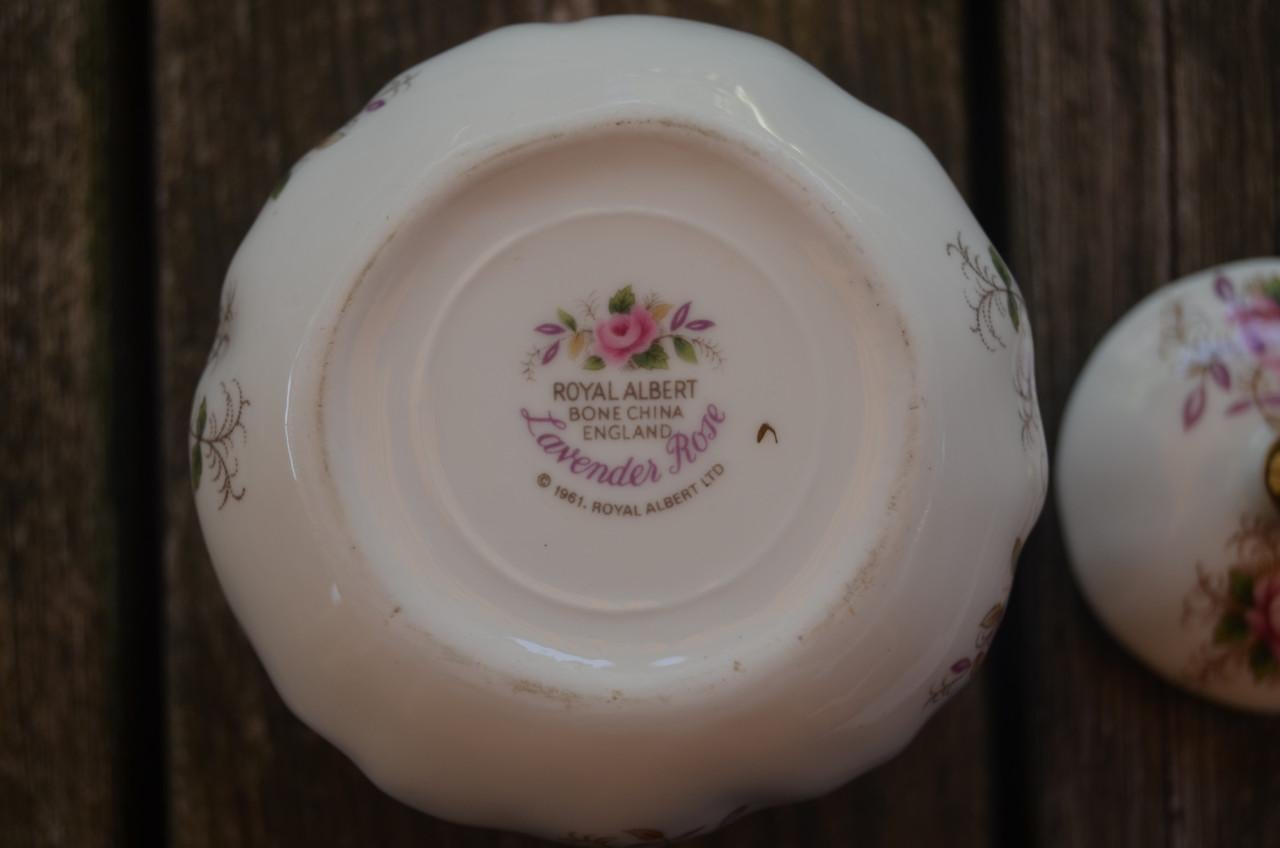 Royal Albert Bone China potje 1961