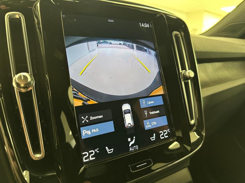 Volvo XC40 1.5 t4 plug-in hybrid ultimate dark | trekhaak | panoramadak | h