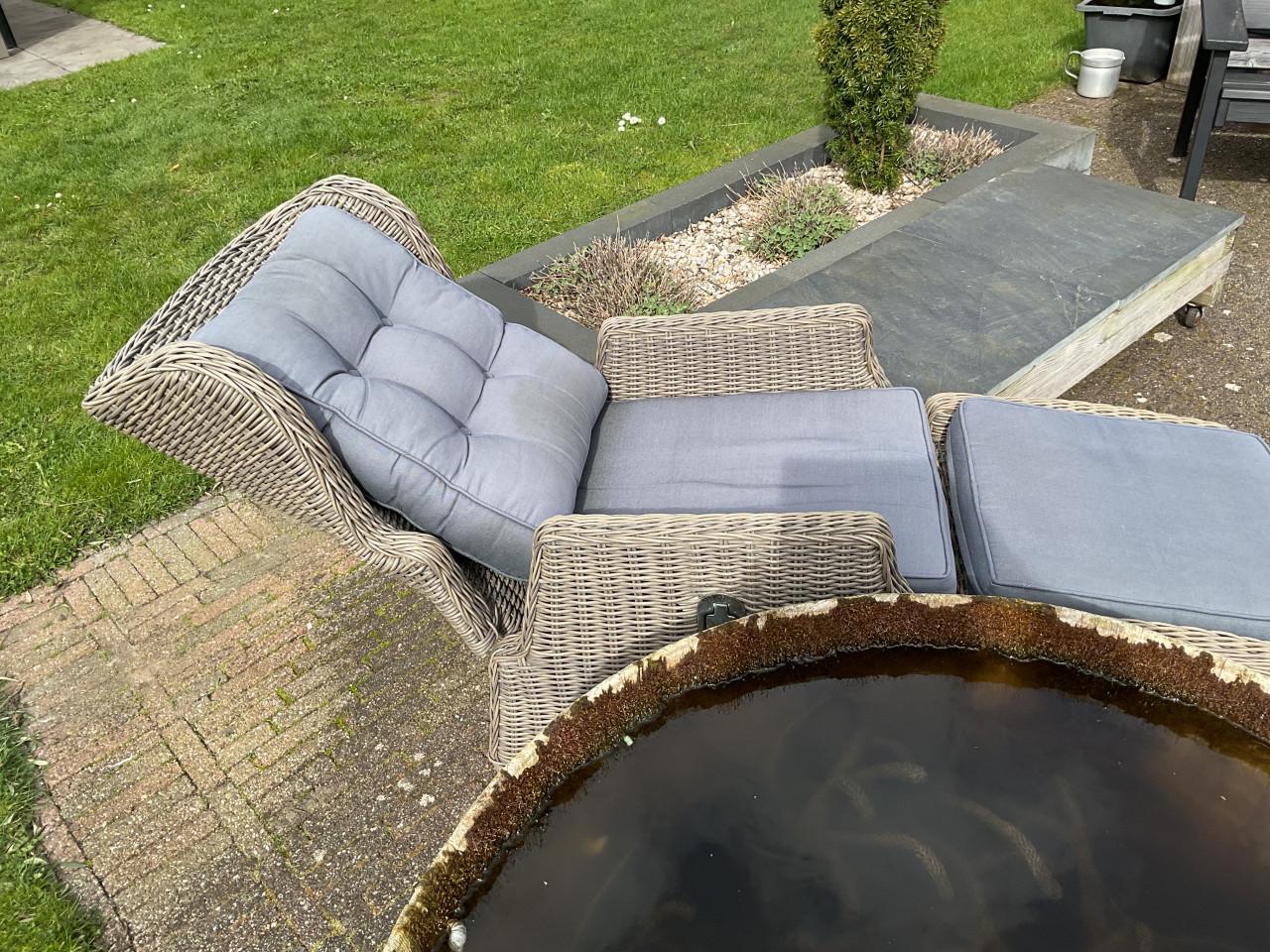 Tuinstoel plus hocker