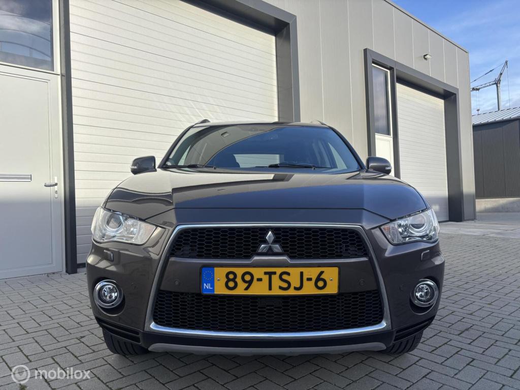 Mitsubishi Outlander 2.0 instyle