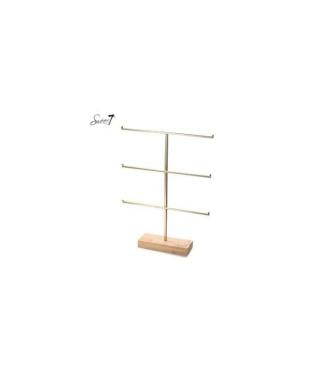 Goudkleurige sieradenrek met een blank houten voet
