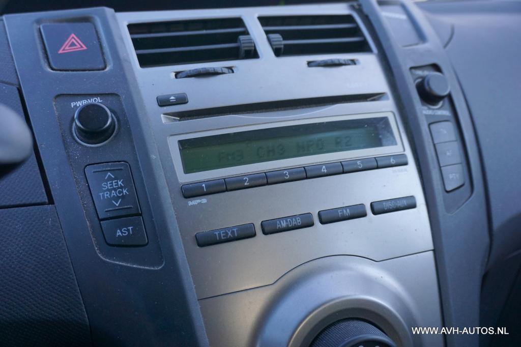 Toyota Yaris 1.0 vvti acces