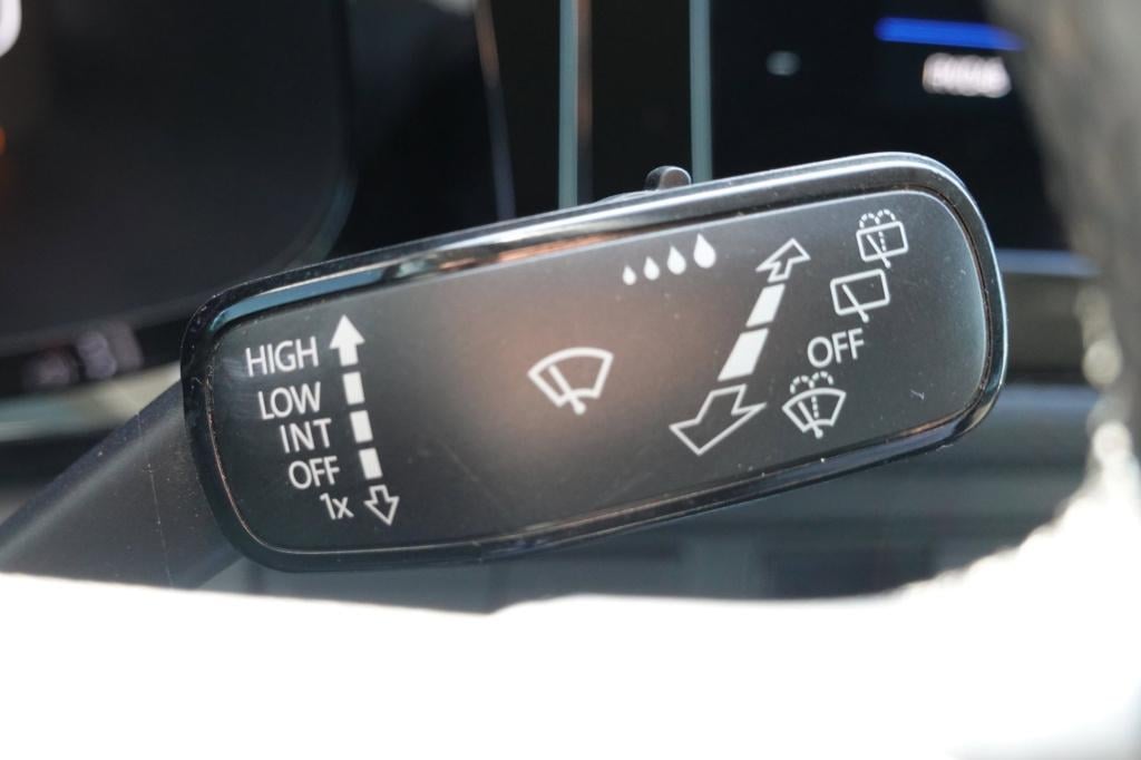 Volkswagen Transporter 2.0 tdi l2h1 30 dc 150-pk automaat bulli