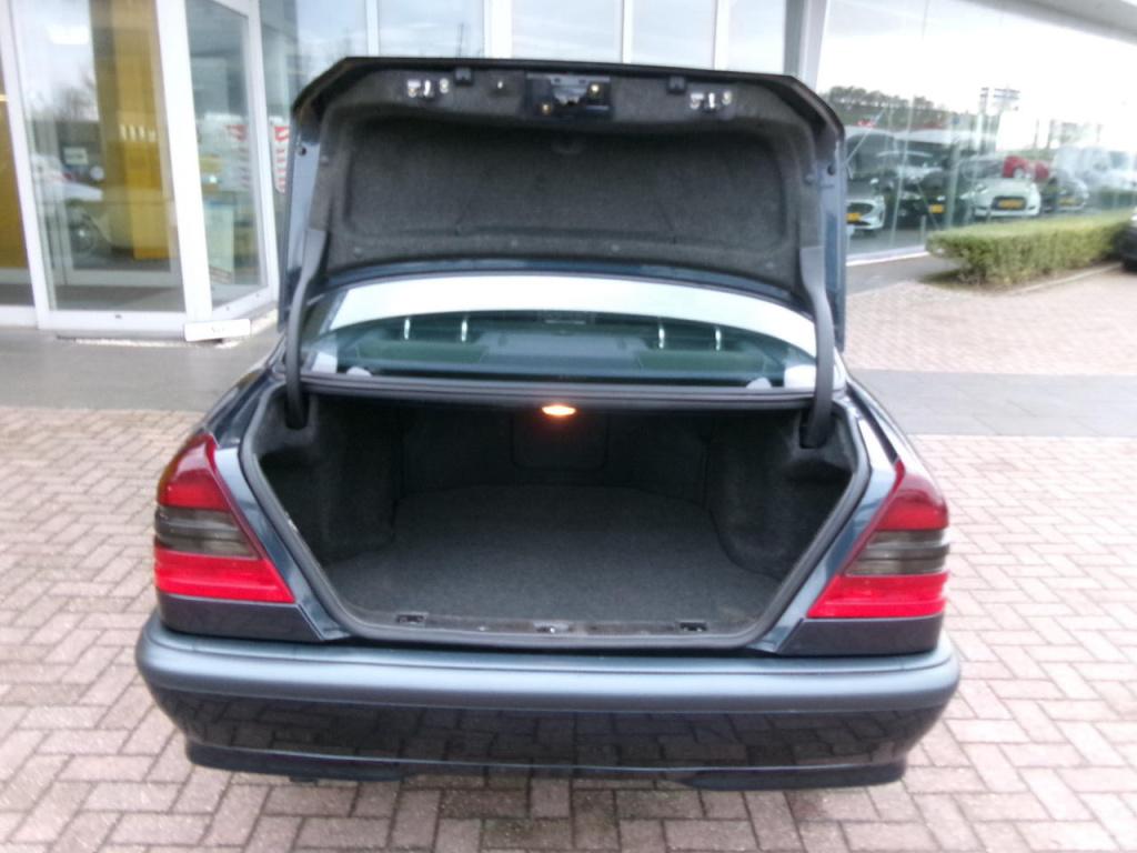 Mercedes-Benz C-Klasse 220 d (i.z.g.st.!)