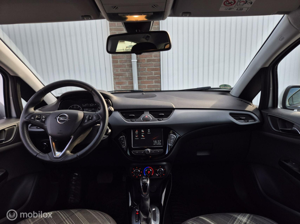Opel Corsa 1.4 volautomaat / stuur- & stoelverwarming / camera