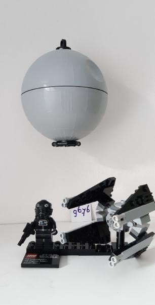 LEGO Star Wars 9676: TIE Interceptor & Death Star