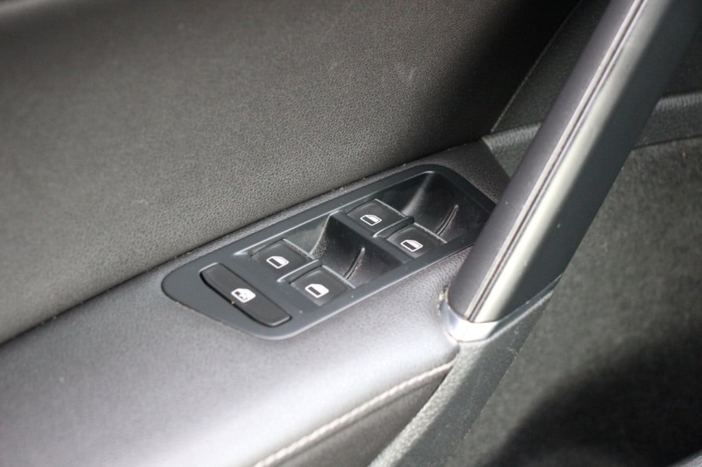 Volkswagen Golf 1.4 tsi highline | navi | automaat | massage stoelen |