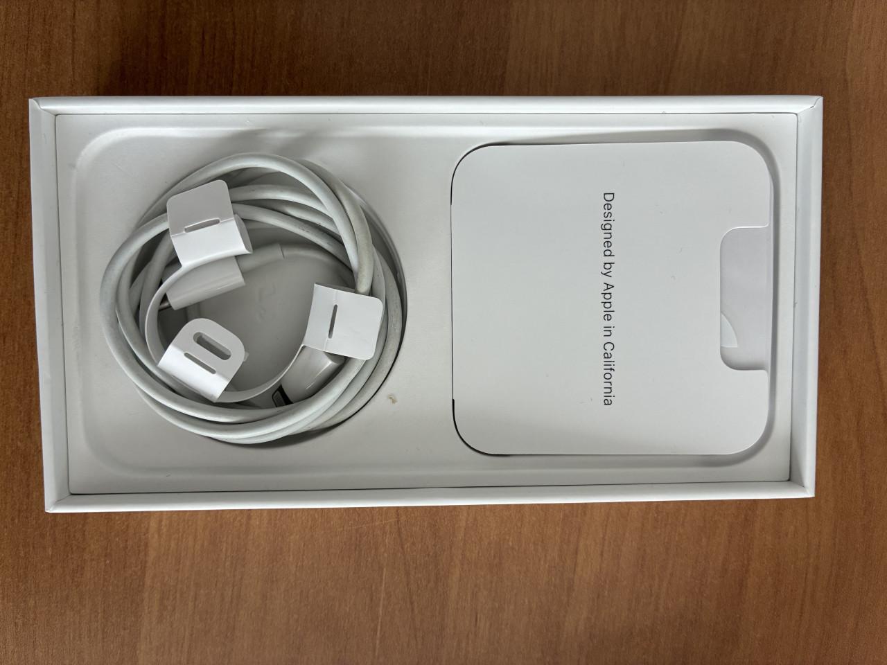 IPhone 13 in extreem goede staat (onbeschadigd)