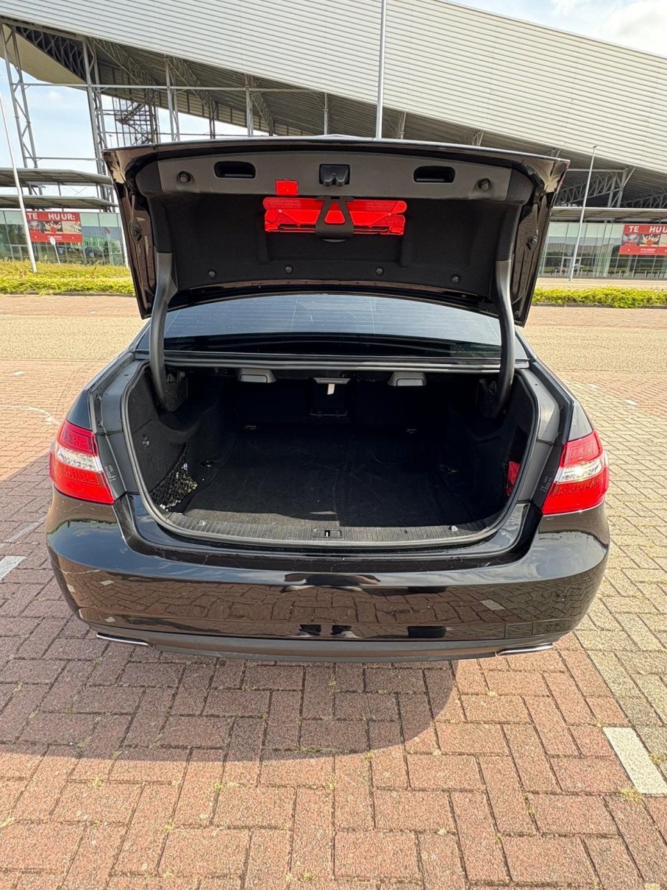 Mercedes-Benz E-klasse 3.5 E350CGI Sedan AUT 2011Zwart