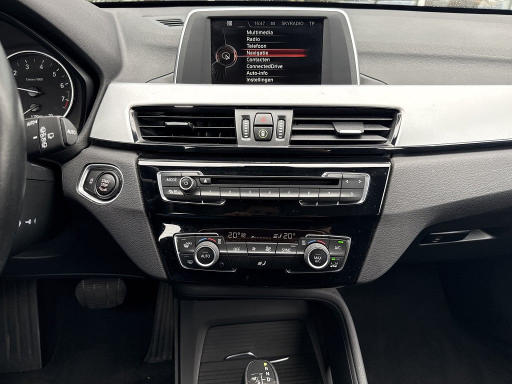 BMW X1 sdrive20i centennial executive | nl-auto | 1e eig | dealer oh | navi