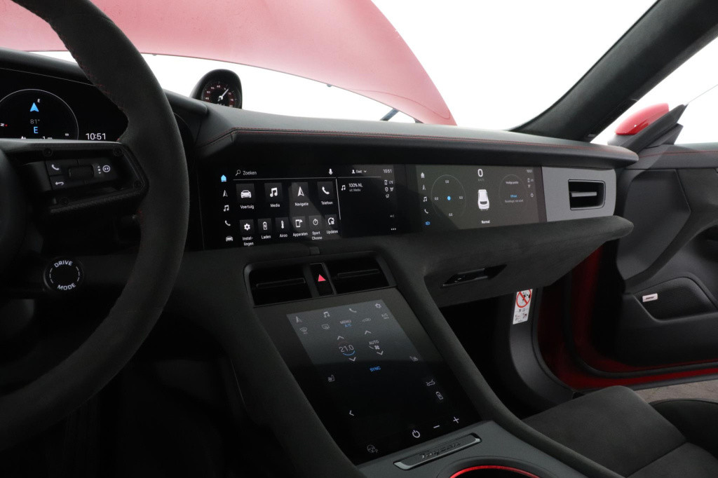 Porsche Taycan sport turismo gts | 93 kwh accu plus | surround view | innod