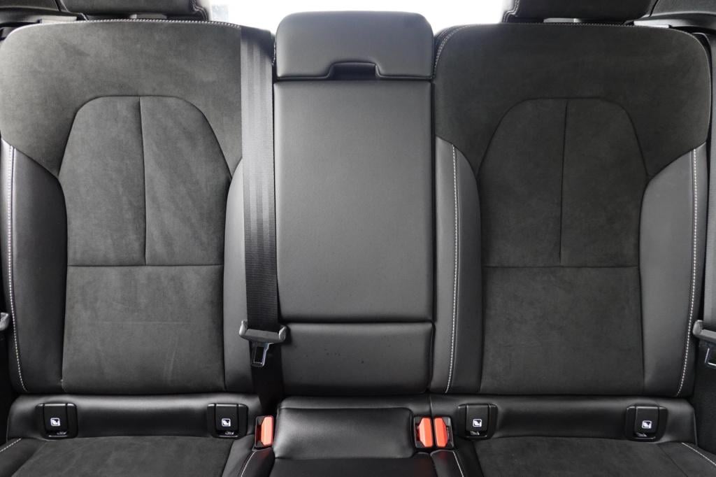 Volvo XC40 1.5 t3 r design 163pk