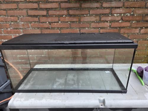 Aquarium met kast