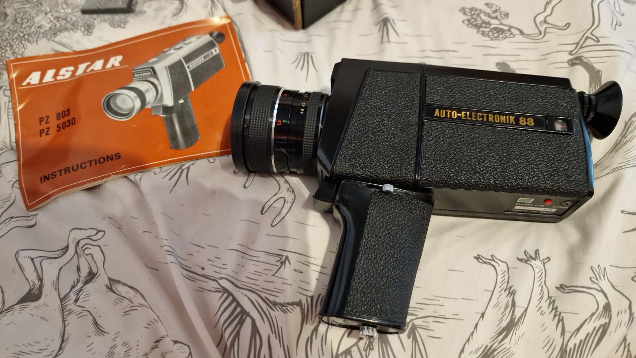 Minolta K5, een Alstar PZ 803 / PZ 5030 en