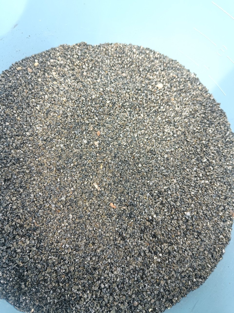 GRATIS af te halen - zwart aquariumgrind 1-3 mm