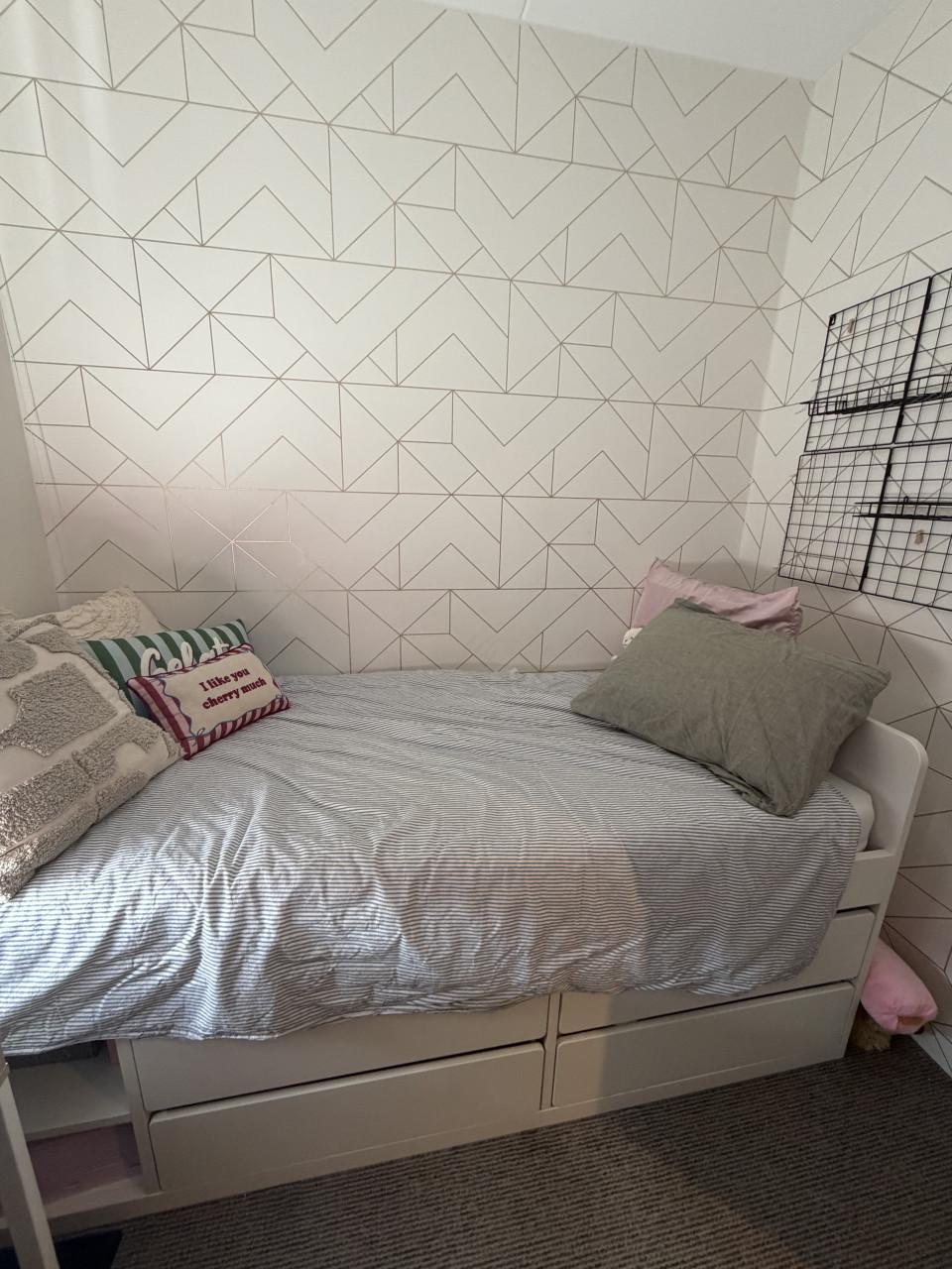 Bed 90x200 Ikea