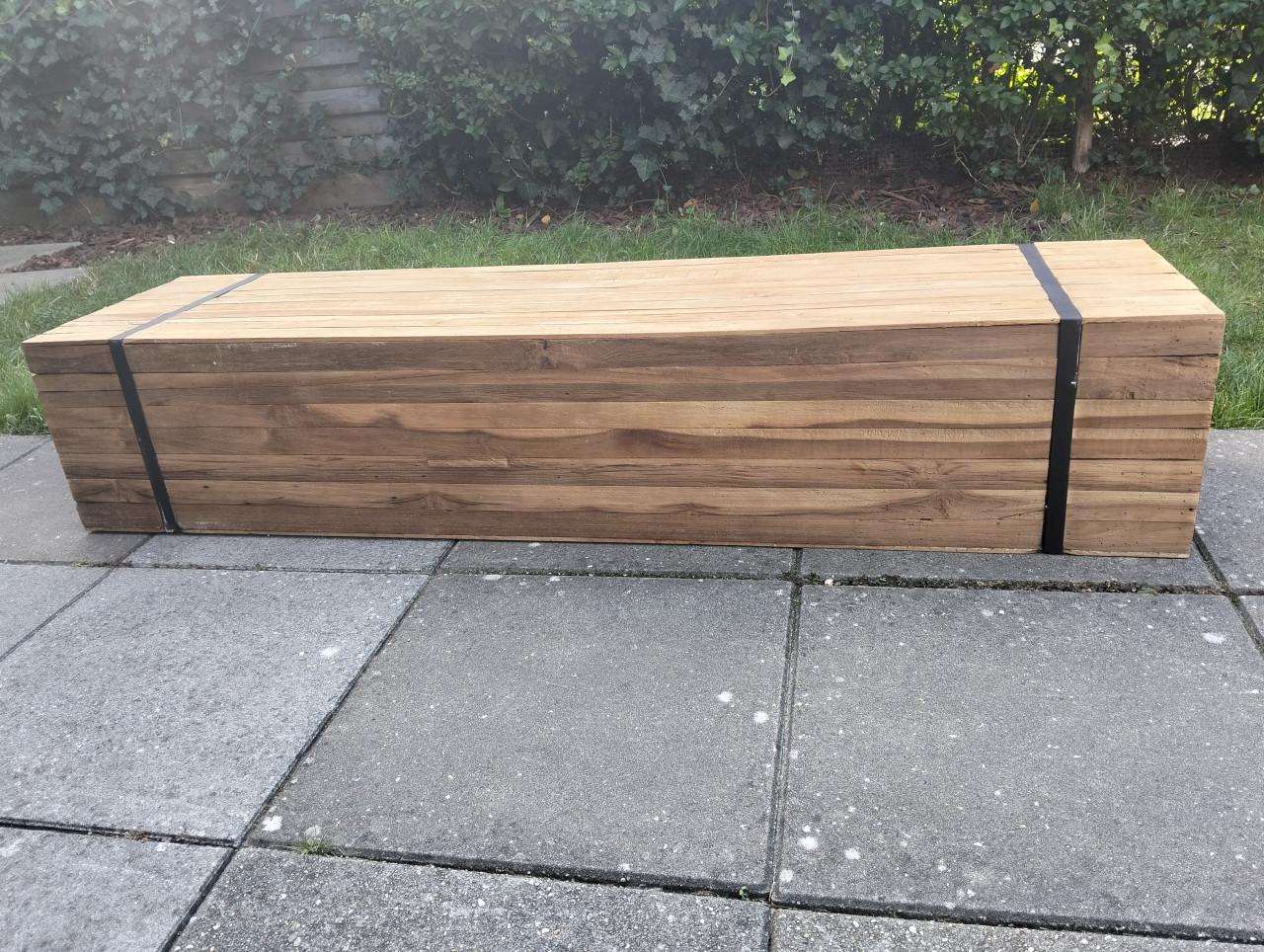 Houten blok-meubel