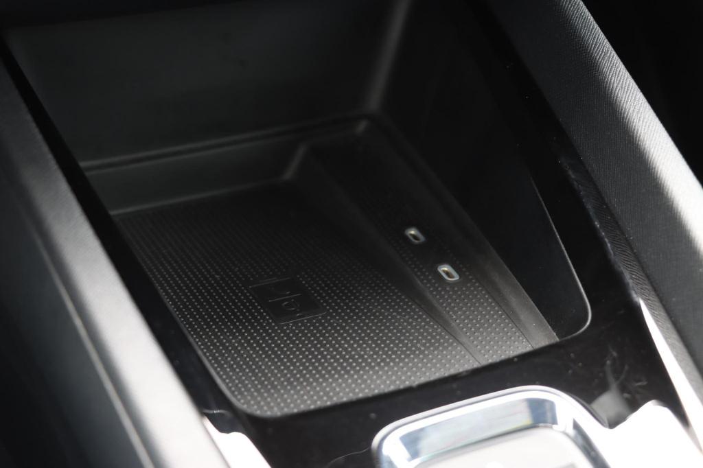 Skoda Octavia combi 1.4 tsi iv phev sportline business | soh 91,1% |