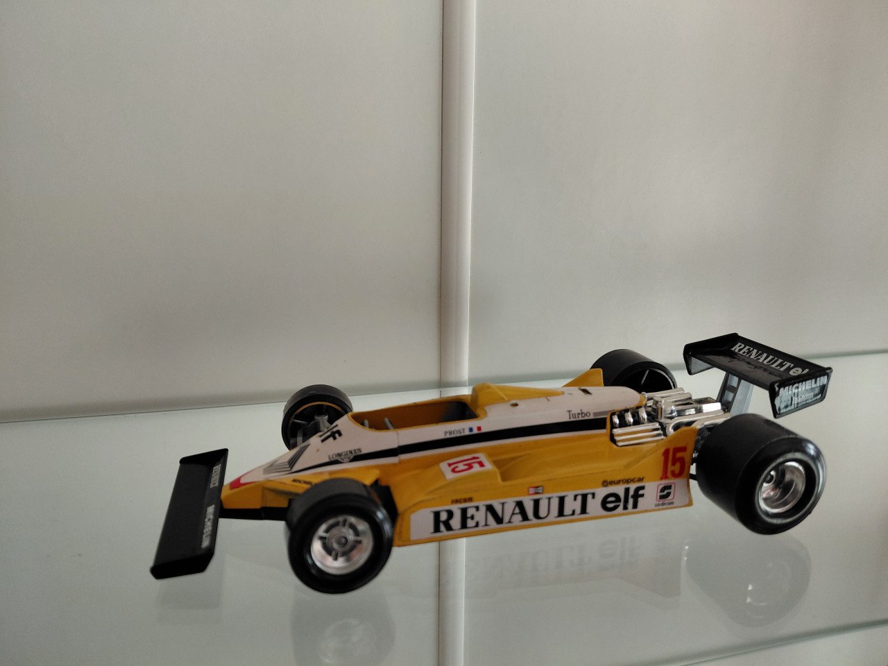 Formule 1auto's  Burago schaal 1:24 6 stuks