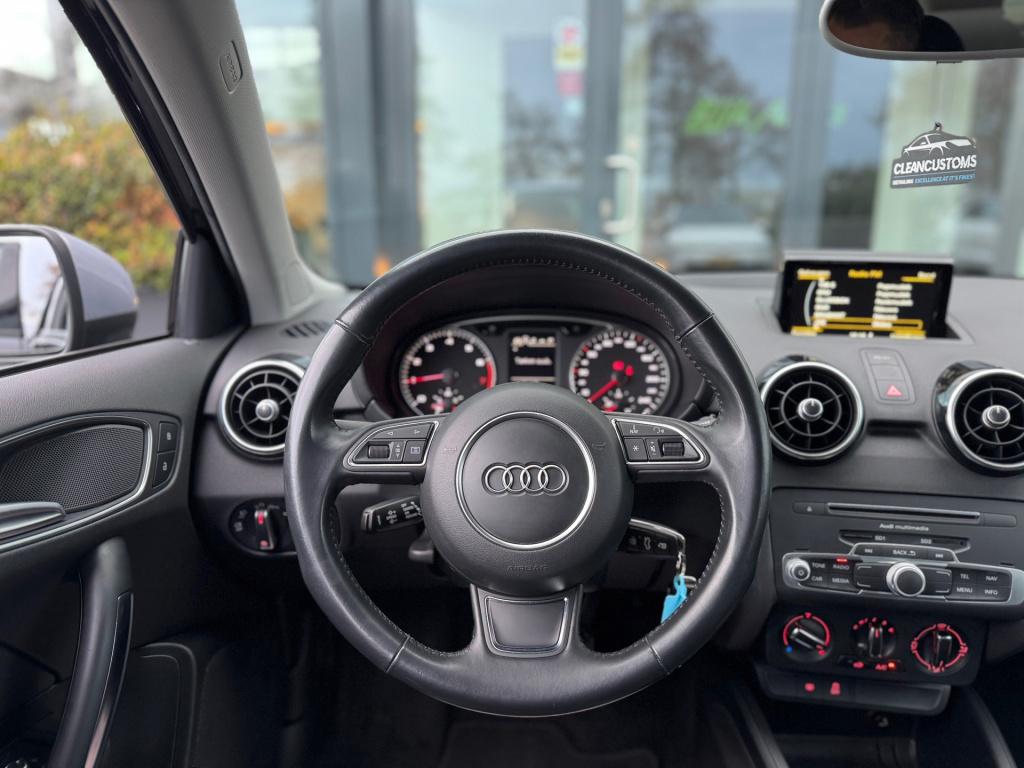 Audi A1 Sportback 1.0 tfsi design * cruise control * 17 inch * trekhaak * n