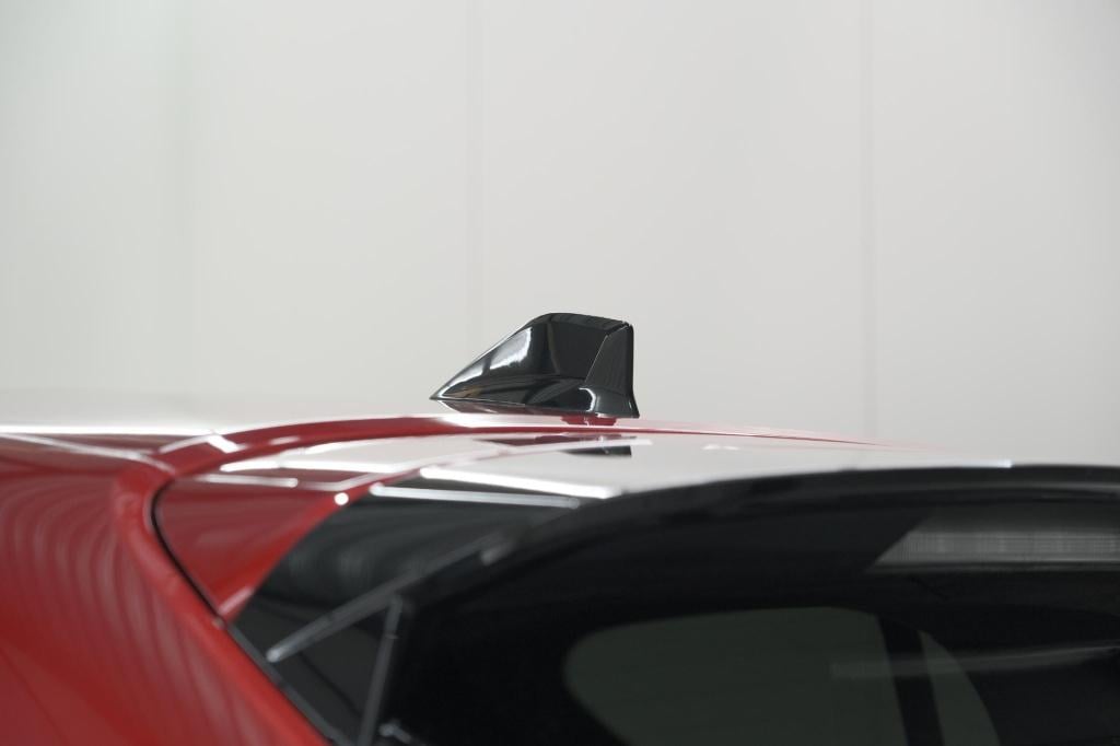 Peugeot 208 puretech 100 allure | camera | navigatie | parkeersensoren | ap