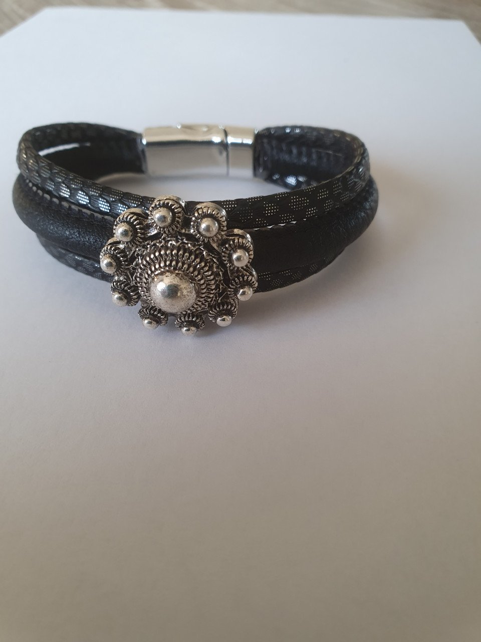 High tea met workshop armband maken